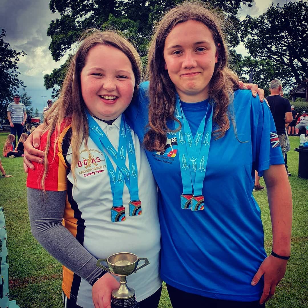 Well...these two juniors rocked this weekend at Lilleshall. Saffron gold in the metric WA122/30, Gold for the National Championship with the Bristol 5. Chloe Gold for WA80/40 and Silver in the Nationals  Bristol 4!